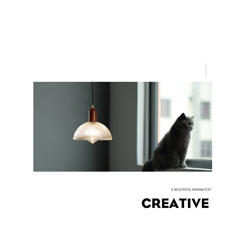 โคมไฟแขวนเพดานโป๊ะแก้วใสลายลอนเส้นตรงหัวไม้สีน้ำตาลเข้ม [C1067]