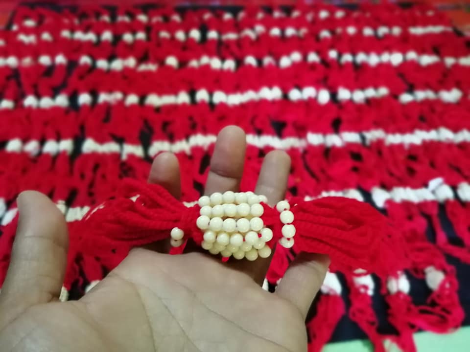 สร้อยข้อมือ ด้ายแดง สีแดง สีชมพู สีเขียว สีอื่น (ขายปลีก ขายส่ง) (งานถักทำมือ เส้นใหญ่หนา)