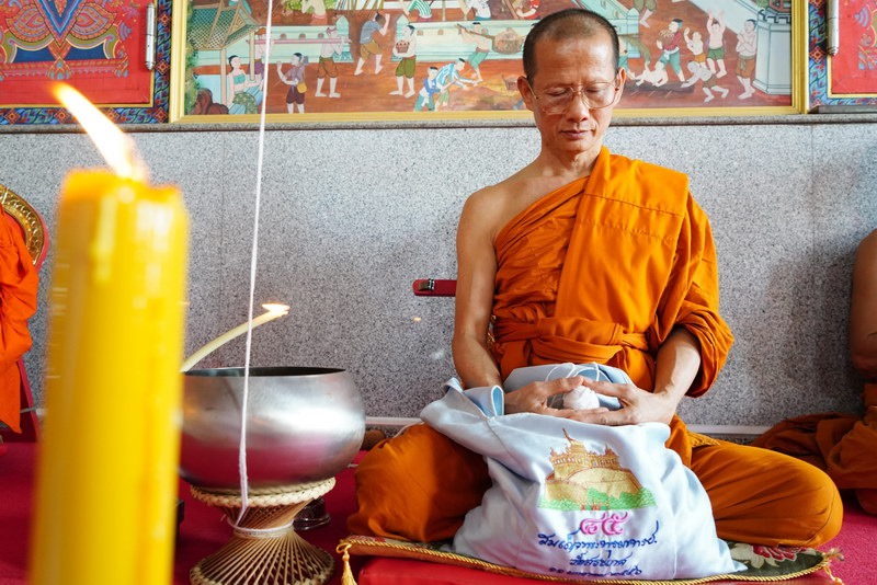 พระสมเด็จ พิมพ์ทรงไกเซอร์ หลัง หลวงปู่สมเด็จพระพุฒาจารย์โต(สมเด็จโต) เนื้อผง ปี2563 #รับประกันแท้ - หลวงพ่อเล็ก วัดท่าขนุน (พิธีเสกพร้อมสมเด็จองค์ปฐมพลิกชีวิตเนื้อทองคำวาระแรก)