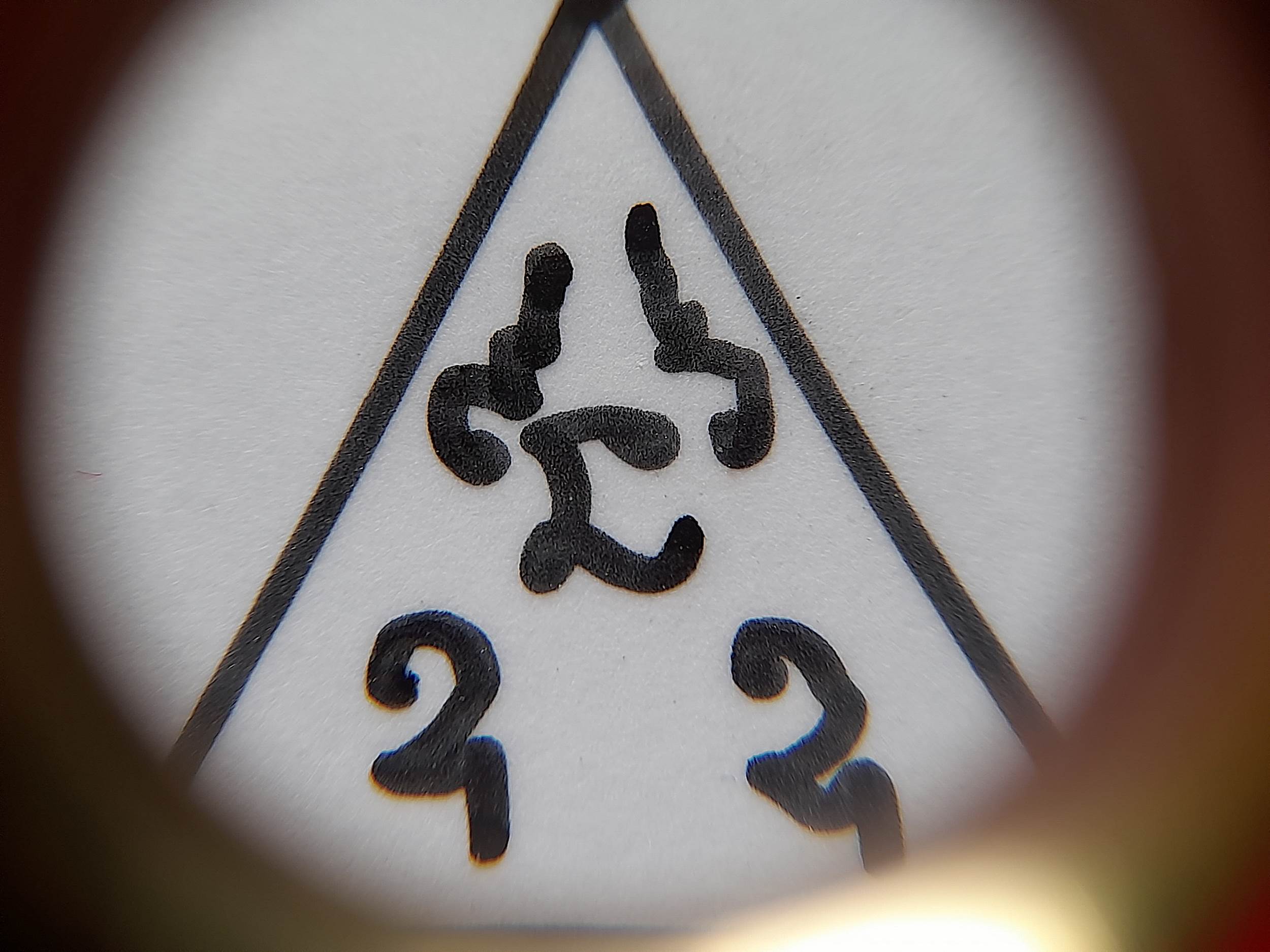 รูปภาพ(หลังจารยันต์สาวรำพึง)+สายสิญจ์ อาจารย์แปลก ร้อยบาง ฆราวาสขมังเวส มหาเสน่ห์ (ปลุกเสก บูชาครู วาระงานไหว้ครู ปี2564) #รับประกันแท้ - สำนัก อ.กฤษณะ ธเนศไพศาล สํานักไสยเทวะ