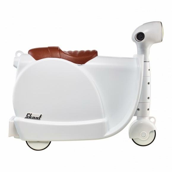 กระเป๋าเดินทางขับขี่ได้สำหรับเด็ก Skoot Children's Ride-On Suitcase (Clean White)