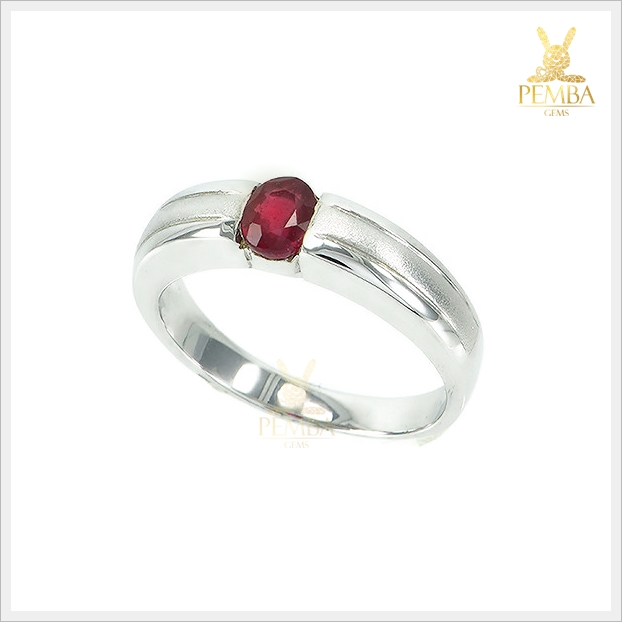 แหวนทับทิมแท้ สีแดงเข้มสวยงาม ดีไซน์เรียบๆ ดูมีสไตล์ แหวนพลอยแท้