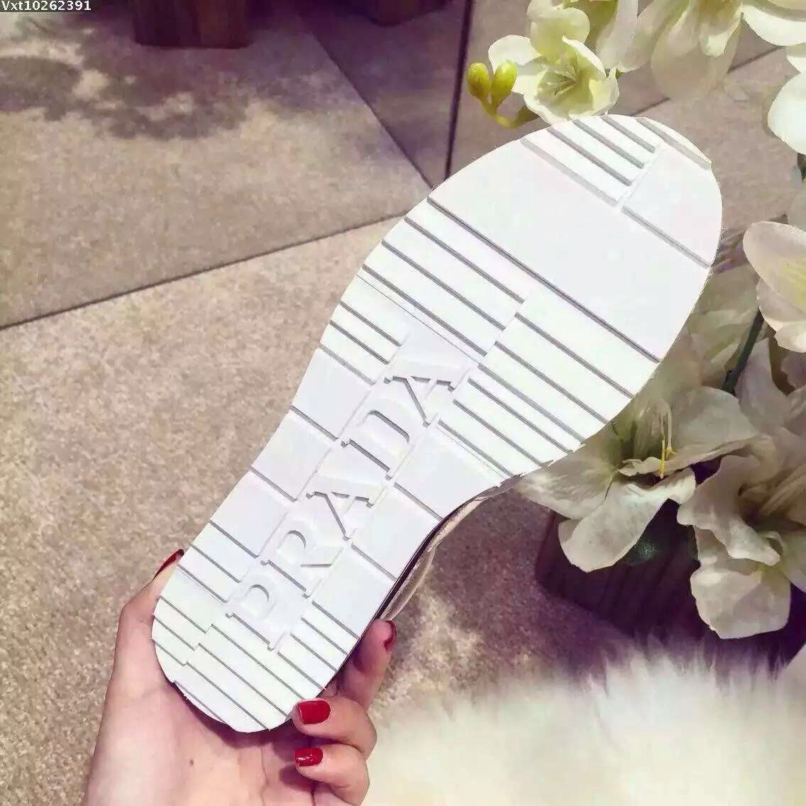 รองเท้าแตะรัดส้น pd 2015 หนังแท้ size 35-40 มี 3 สี รหัส v000218