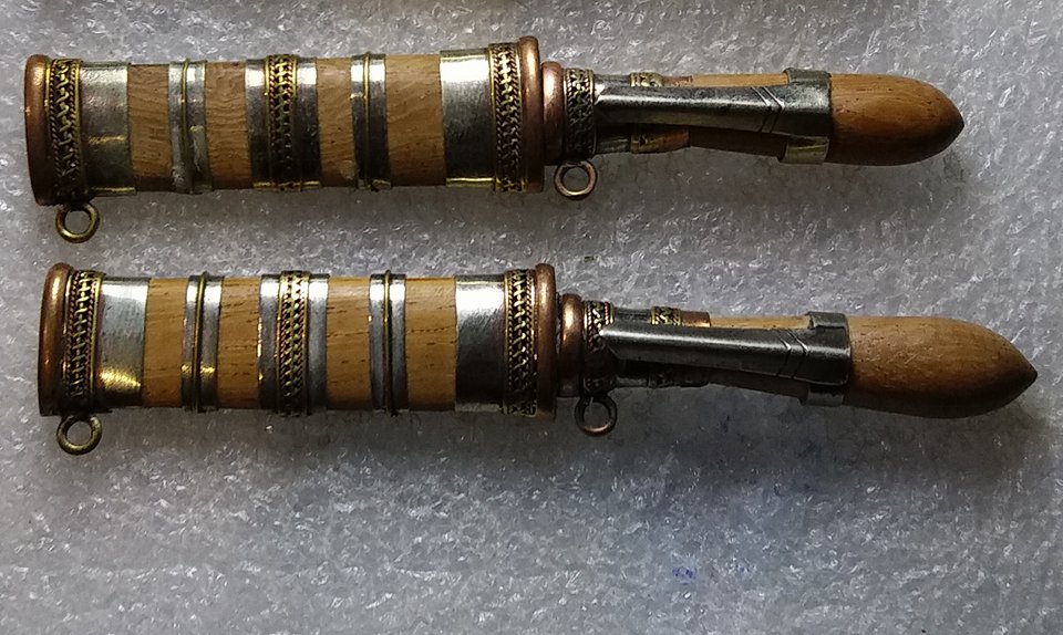 มีดหมอ หลวงพ่อกวย วัดโฆสิตาราม(วัดบ้านแค) (มีดหมอเทพศาสตรา มีดหมอแรงครู เล่มเล็ก) (บรรจุ มวลสาร และ เส้นผมเกศา หลวงพ่อกวย ) จ.ชัยนาท รุ่นแรงครู ปี2560