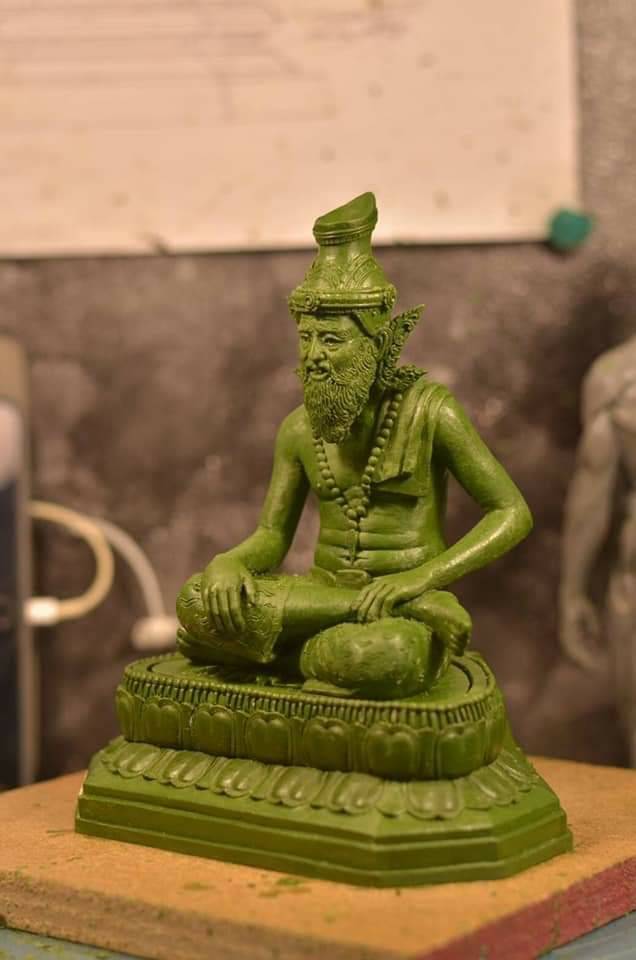 รูปหล่อ ปู่ฤาษี เนื้อทองเหลือง (ขนาด4นิ้ว ฐานกว้าง6นิ้ว สูง7.5นิ้ว) (ฐานกับองค์ปู่ฤาษี ถอดได้) ปี2563 #ปลุกเสกแล้ว #รับประกันแท้ (จำนวนในการจัดสร้าง แค่119องค์)