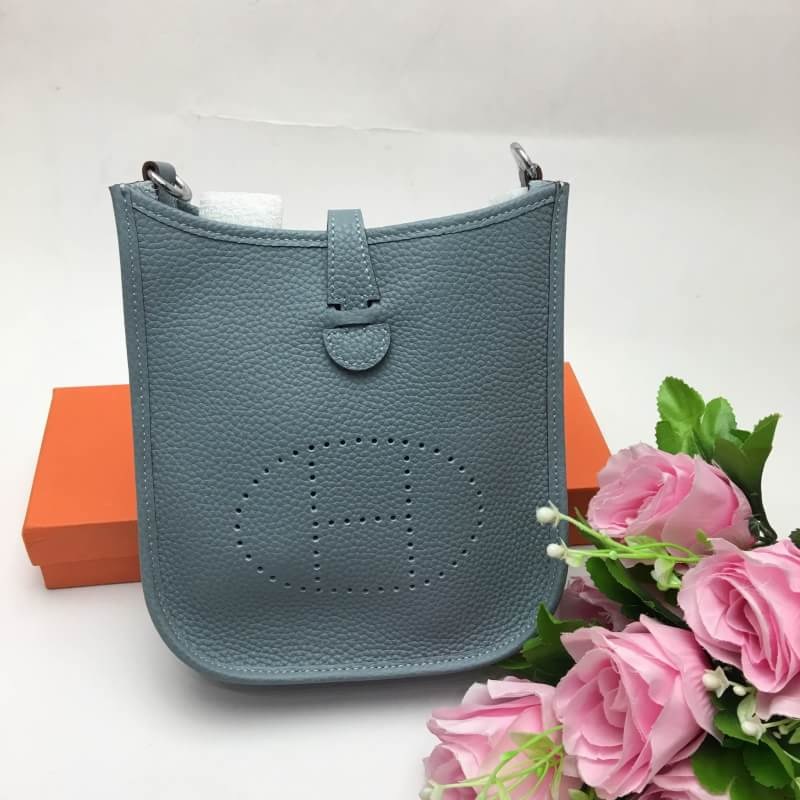 กระเป๋า hm evelyn mini 7 นิ้ว รุ่นใหม่สายสองสี มีหลายสี ถามเพิ่มเติมได้ค่ะ สต็อกเปลี่ยนตลอด