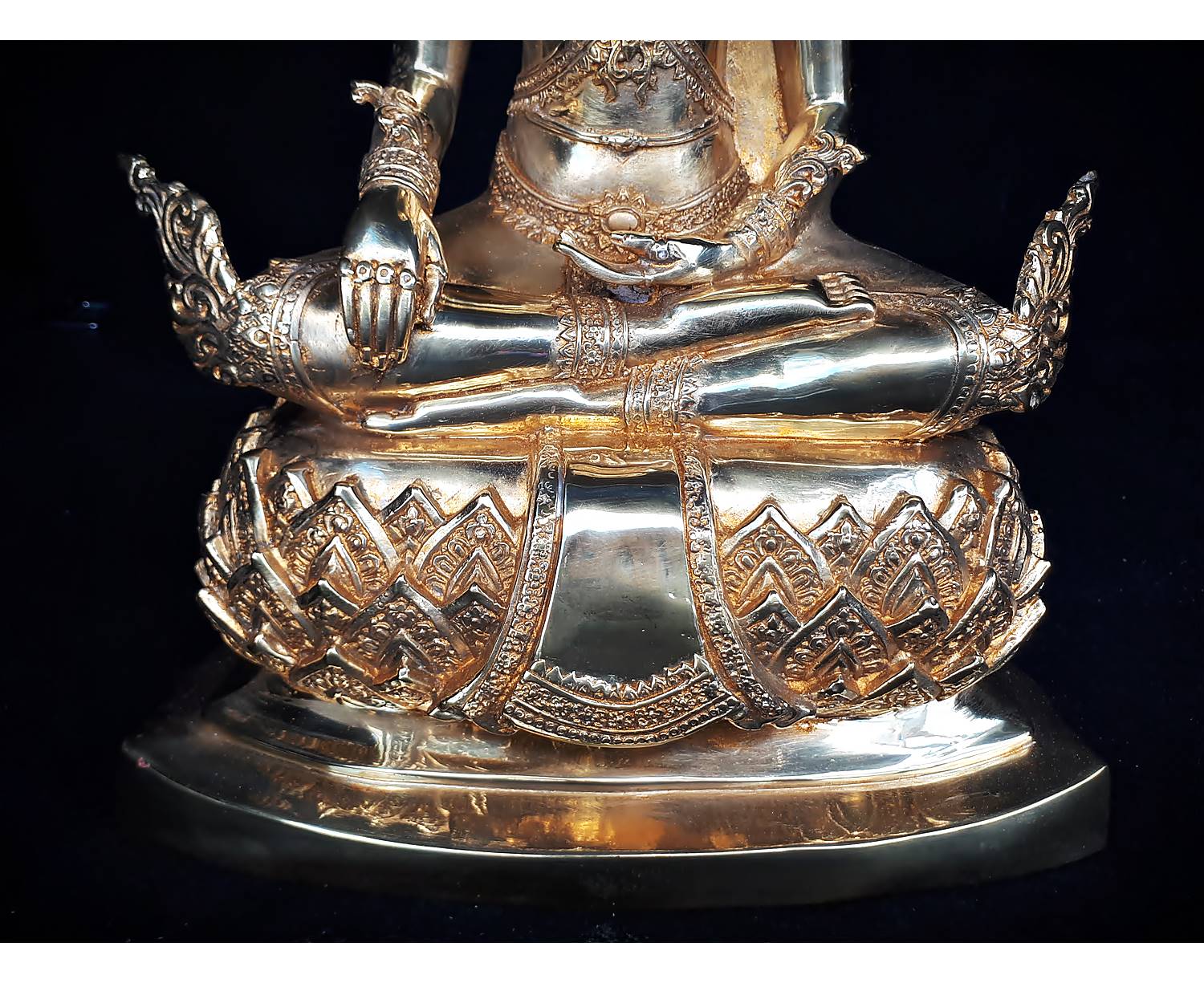 รูปหล่อ พระพุทธรูป ปางพระจักรพรรดิ เนื้อโลหะทองเหลือง ปัดขัดเงา (หน้าตัก 9นิ้ว)