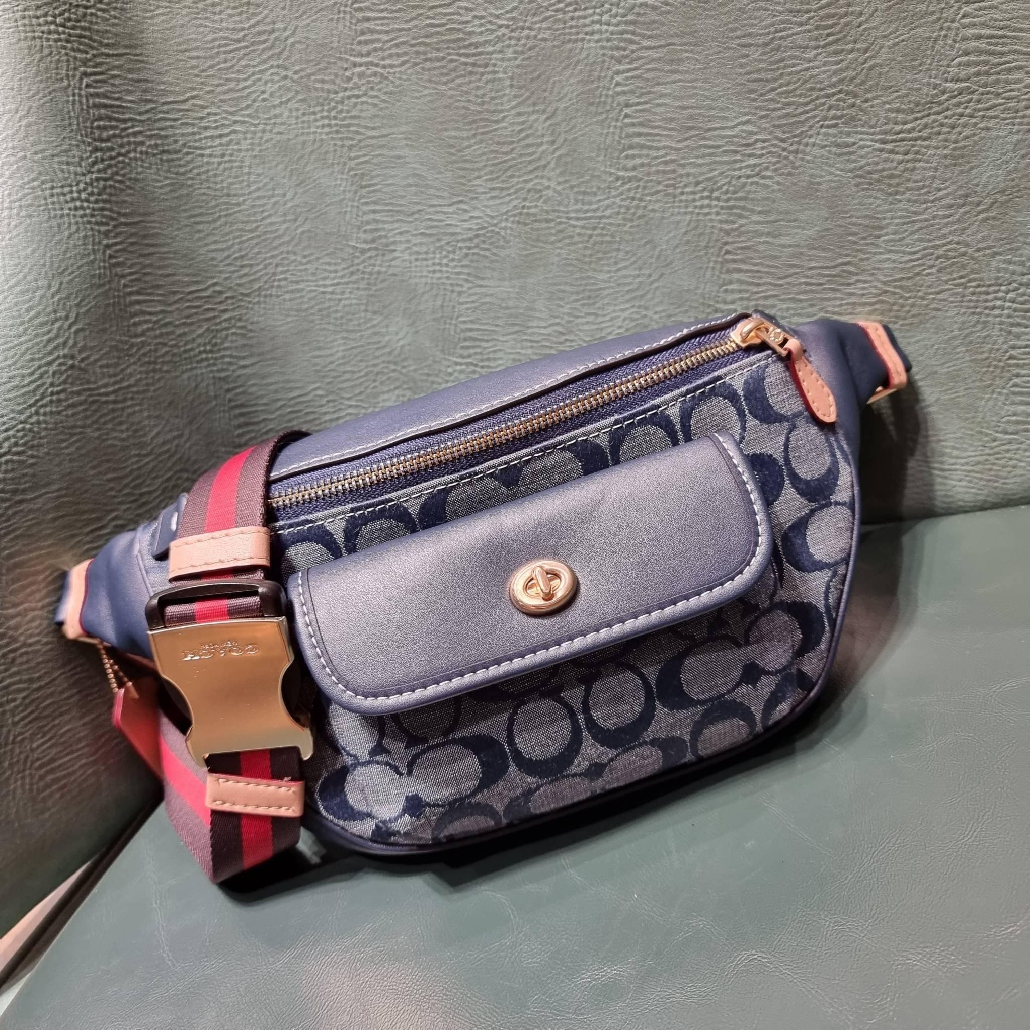 COACH C4035 HERITAGE BELT BAG IN SIGNATURE CHAMBRAY (แอดไลน์ก่อนสั่งซื้อสินค้า)