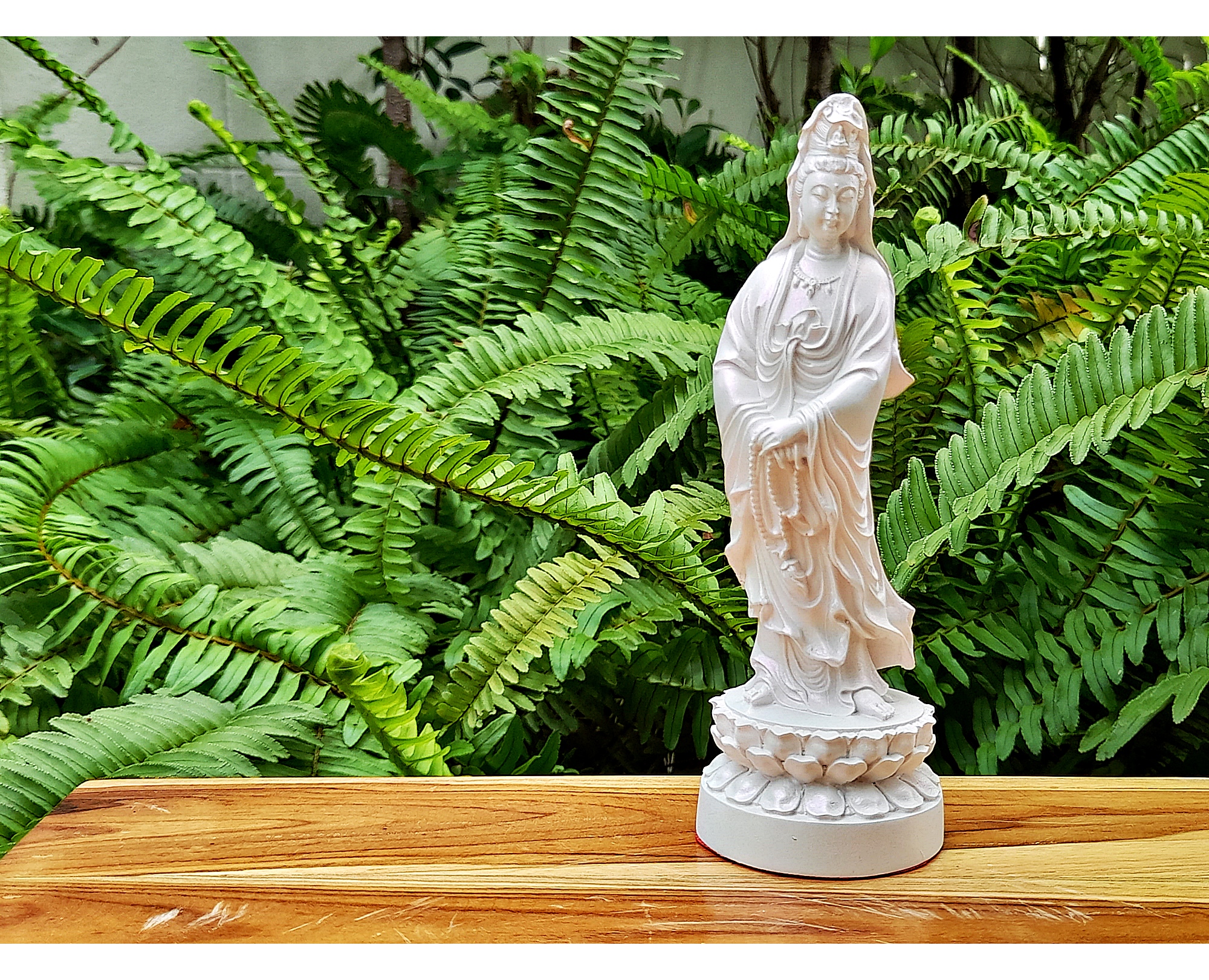 รูปหล่อ พระแม่กวนอิม ปางยืน เนื้อเรซิ่น สีขาวมุข(ประกายสะท้อนแสงเหลือบสีรุ้ง) (สูง9นิ้ว) ปี2564 #รับประกันแท้ - หลวงพ่อเล็ก วัดท่าขนุน ปลุกเสก