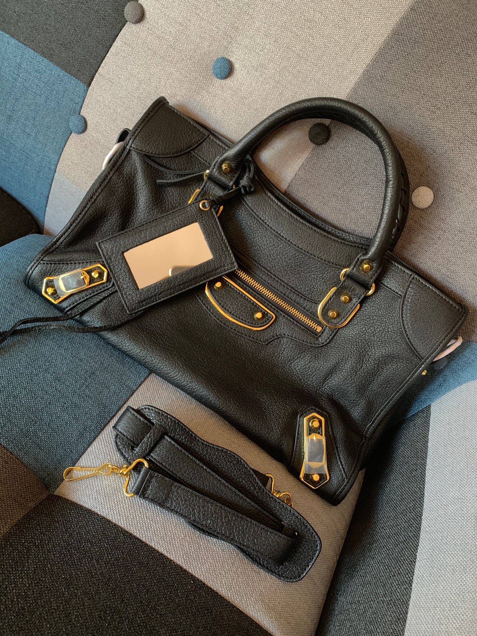 กระเป๋า balen classic city bag 15 นิ้ว มีหลายสี