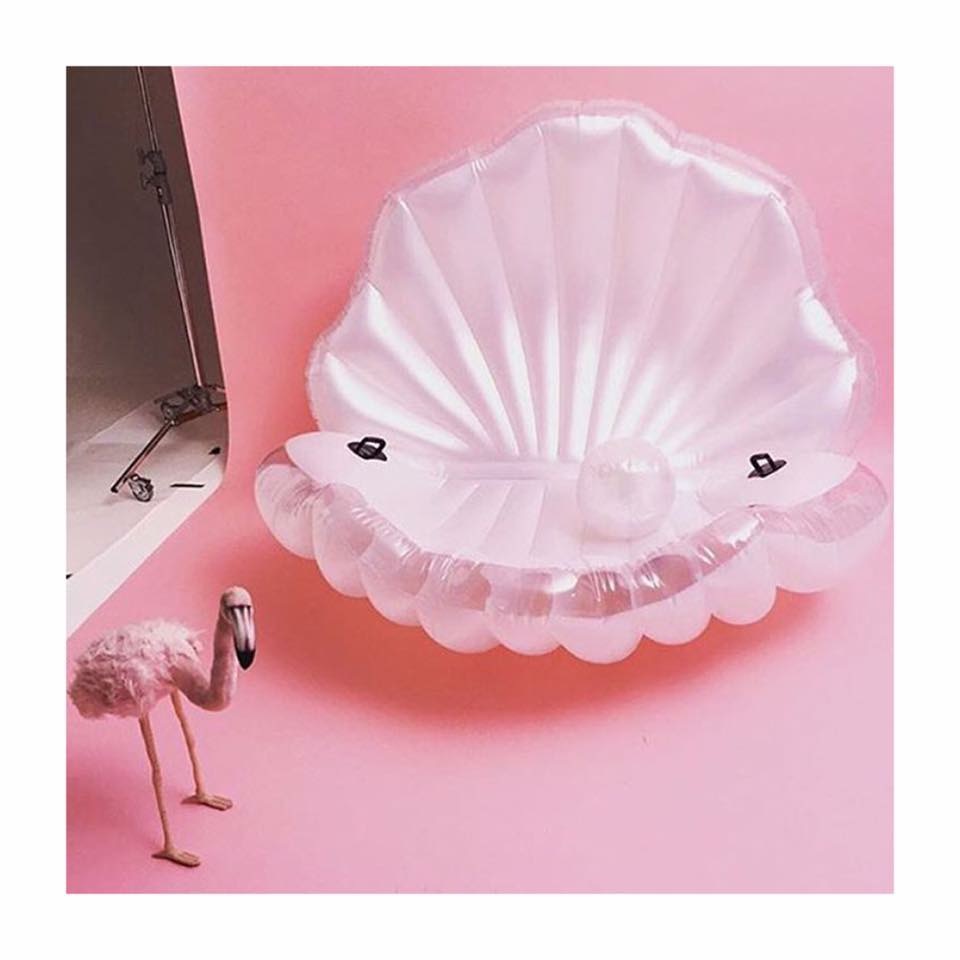 พูลโฟลทหอยมุกยักษ์ Pool Float Giant Sea Shell with Pearl