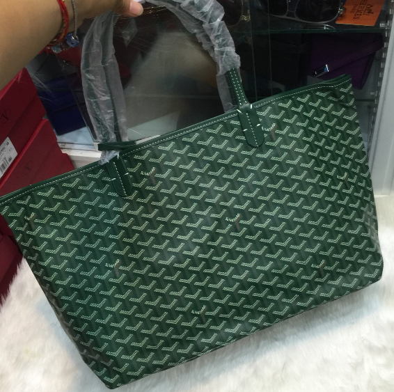 กระเป๋า goya saint louis tote bag มีหลายสี สอบถามได้ค่ะ สต็อคของเปลี่ยนตลอด