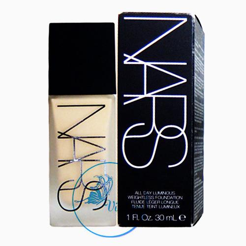 (กล่อง Tester ไม่มีฝา มีหัวปั๊ม Deauville) Nars All Day Luminous Weightless Foundation 30mL # Light 4 Deauville รองพื้นรุ่นใหม่ล่าสุด เพิ่มการปกปิดที่เนียนเรียบ แต่บางเบา