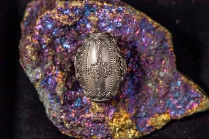 ลูกสะกด(ยันต์นะกินไม่รู้สิ้น วิชาของหลวงปู่หมุน+เทพจำแลง) (โชคลาภทำมาหากิน เมตตา ค้าขาย คุ้มภัย) เนื้อจ้าวน้ำเงิน+โลหะมหาชนวน พิธีเสาร์๕ ปี2564 #รับประกันแท้ - หลวงปู่อุดมทรัพย์(พระอาจารย์จ่อย) วัดเวฬุวัน จ.ศรีสระเกษ จัดสร้างและดำเนินการปลุกเสก