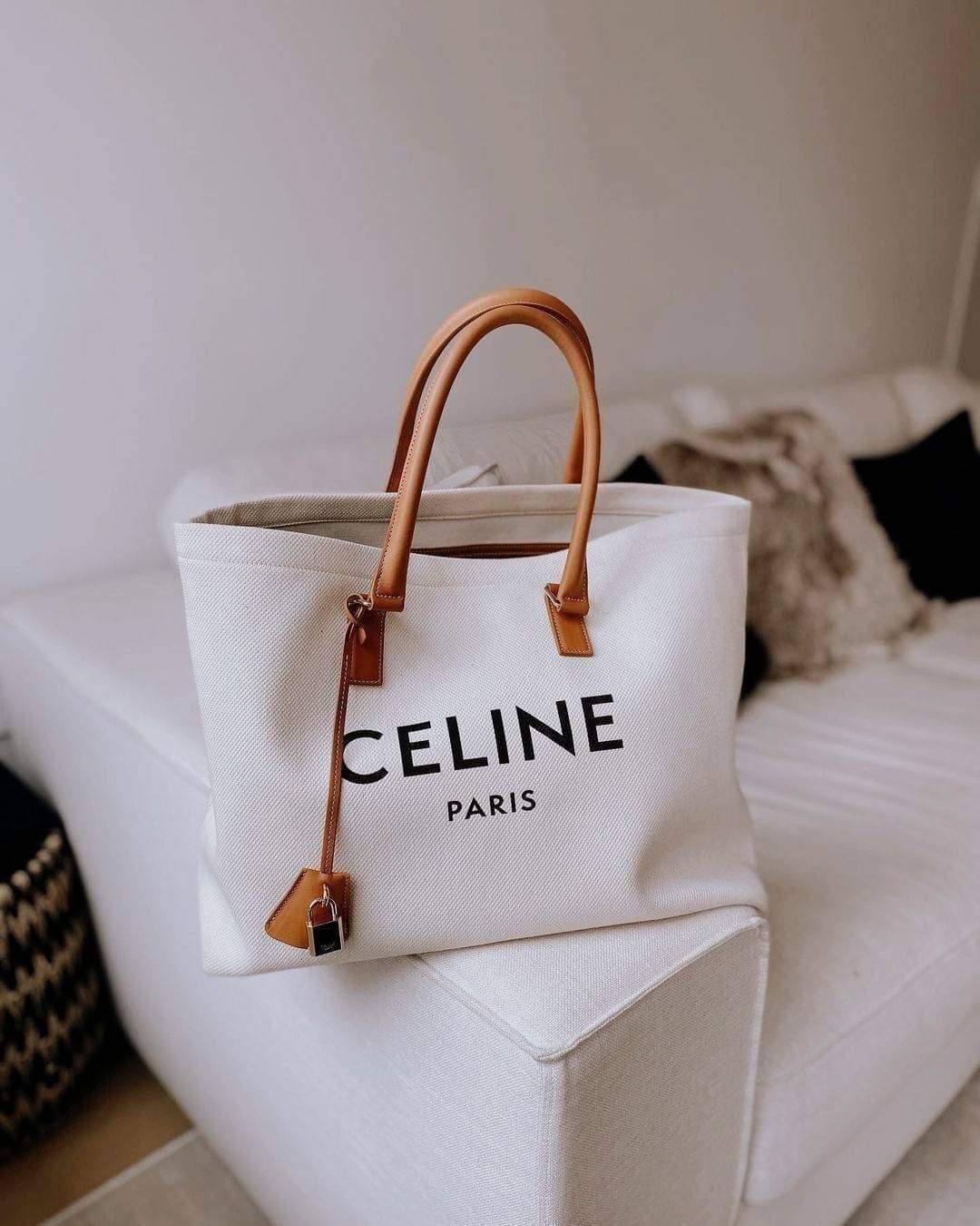 CELINE PHANTOM TOTE BAG VIP GIFT WITH PURCHASE (GWP) (แอดไลน์ก่อนสั่งซื้อ)