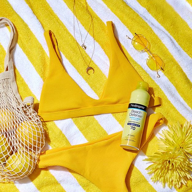 สเปรย์กันแดดสำหรับผิวหน้าและผิวกาย Neutrogena Beach Defense Water+Sun Protection Sunscreen Spray SPF 70