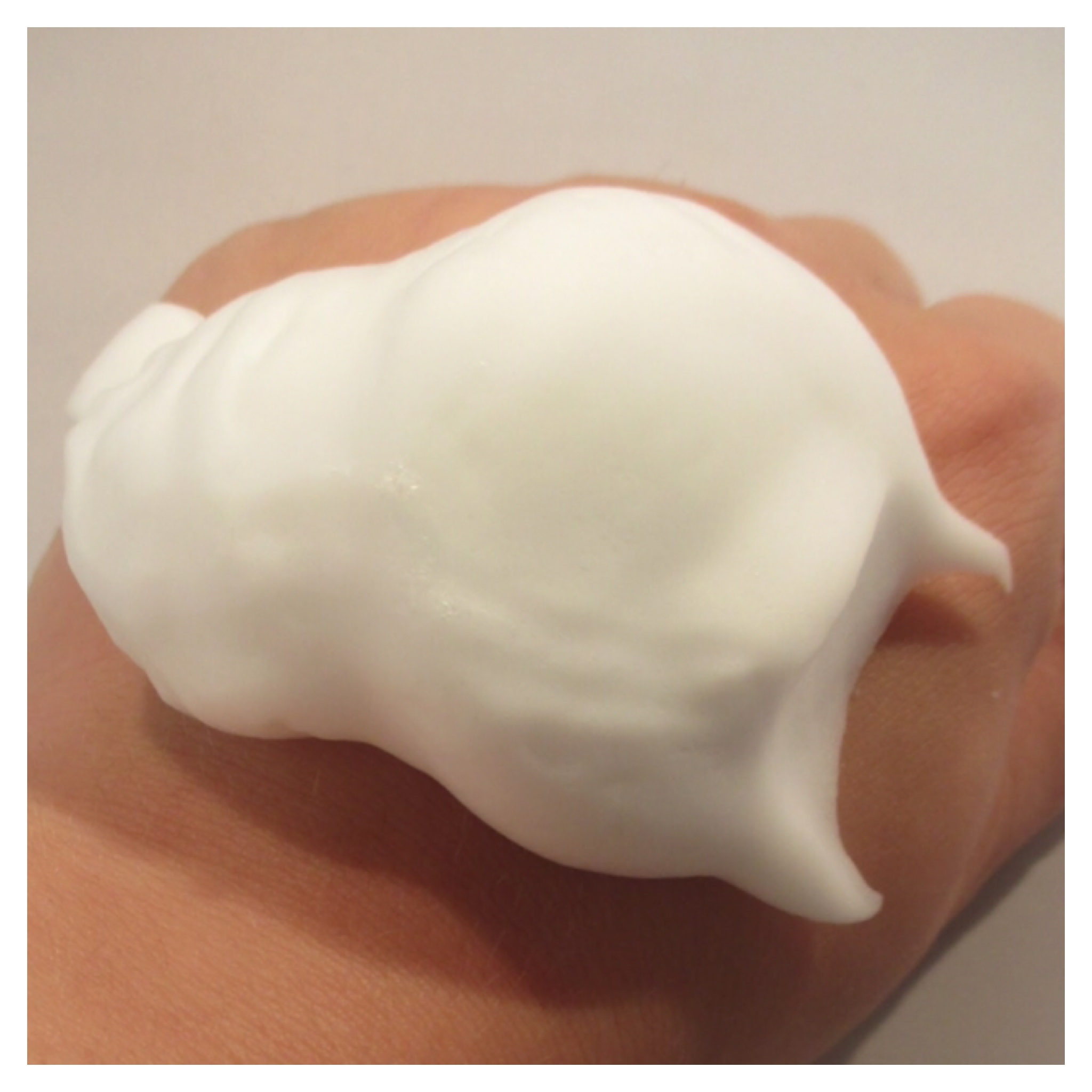 สบู่โฟมปั้นได้สำหรับเด็ก KOKOMO Paw Patrol Foam Soap with Fruity Fragrance