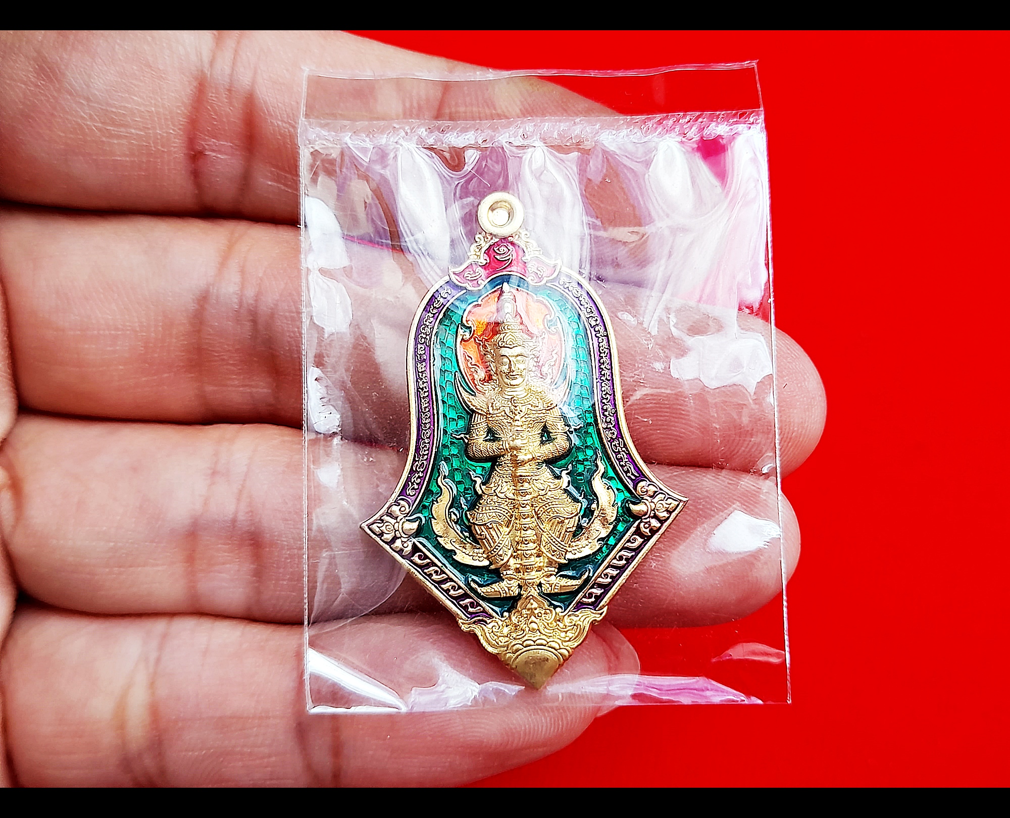 เหรียญท้าวเวสสุวรรณ ปางหน้าเทพบุตร หลังยันต์เกราะเพรช(ตอกโค็ดเจดีย์ ตอกเลขไทย รันเลข สลักนาม หลวงพ่อเล็ก วัดท่าขนุน และยันต์ต่างๆ) เนื้อทองทิพย์ลงยาเขียว ปี2564 #รับประกันแท้ - หลวงพ่อเล็ก วัดท่าขนุน ปลุกเสกเดี่ยว (ณ อุโบสถ วัดท่าขนุน)