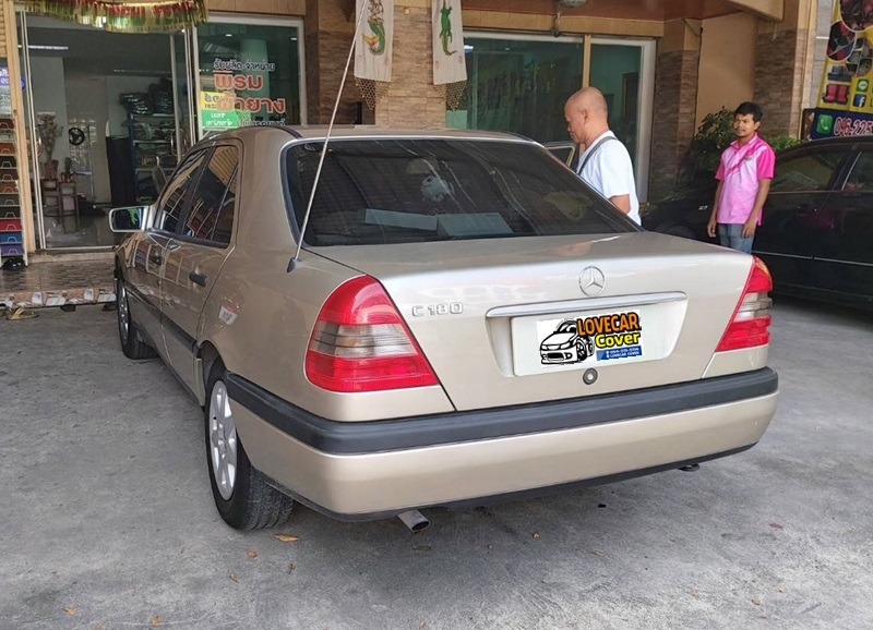 พรมเข้ารูปรถยนต์ Benz C180 W202 สีน้ำตาลเข้ม