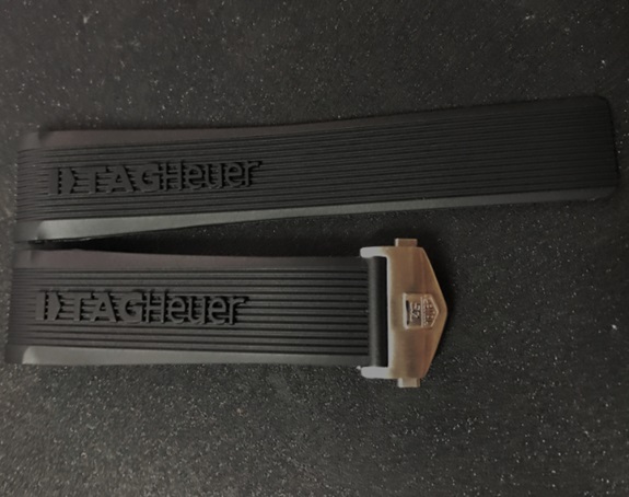 สายนาฬิกา แบรนด์ Tag Heuer Formula 1 S.24 mm. แบบสายยางซิลิโคนสีดำ