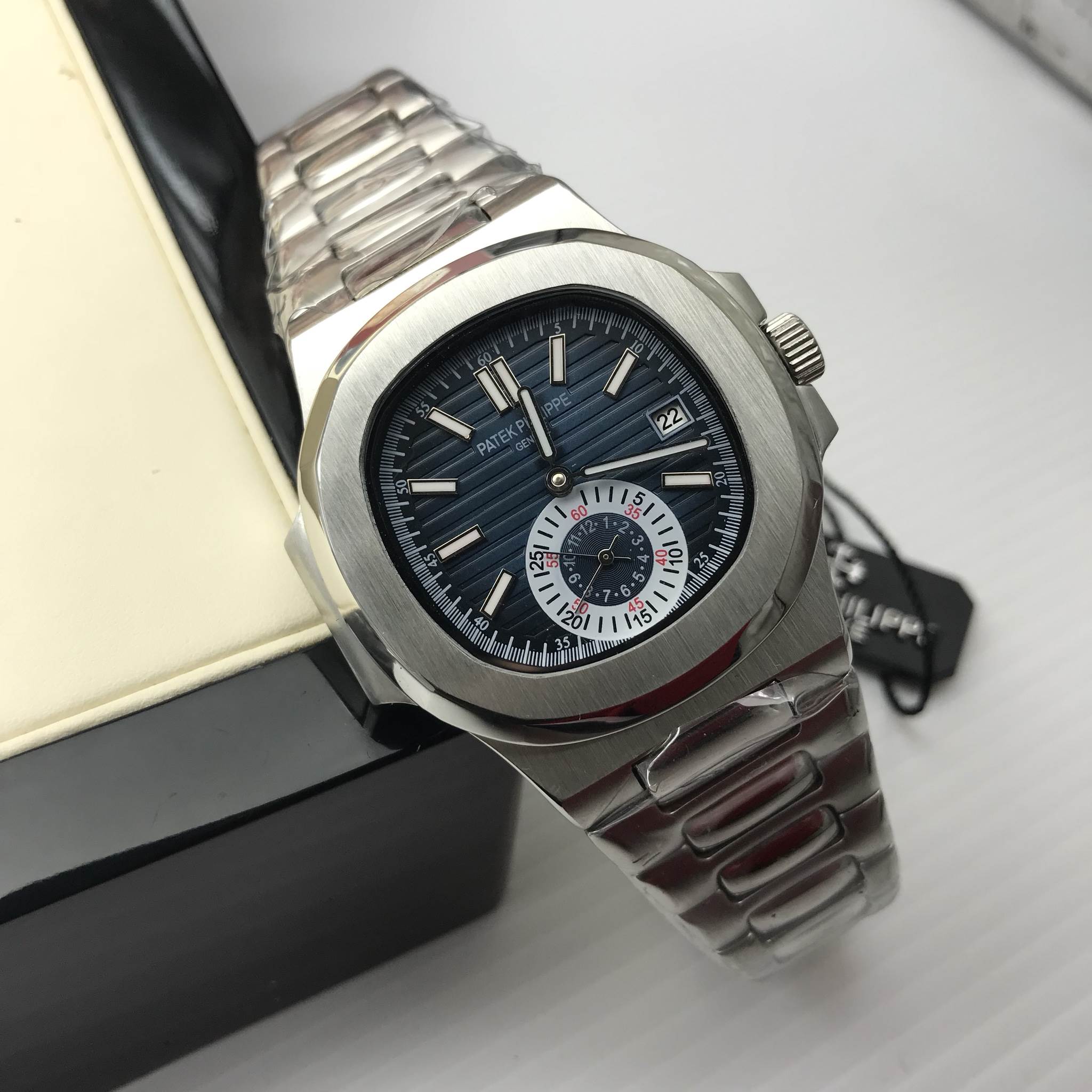 นาฬิกา Patek Philippe รุ่น Men Nautilus 5980 Stainless With Grey Dial