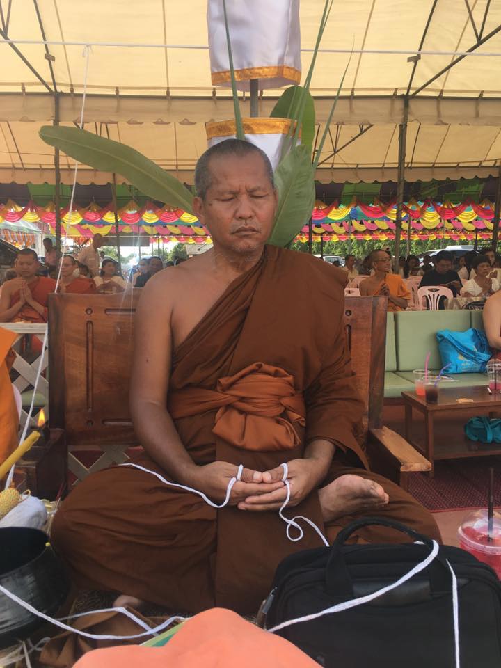 รูปหล่อ หลวงพ่อจรัญ ยืนอุ้มบาตร (มหาลาภ) วัดอัมพวัน สิงห์บุรี (พระบูชา เนื้อโลหะ ขนาดบูชา 12นิ้ว) #รับประกันแท้