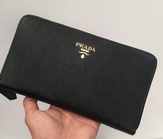 กระเป๋าสตางค์ pd saffiano organiser