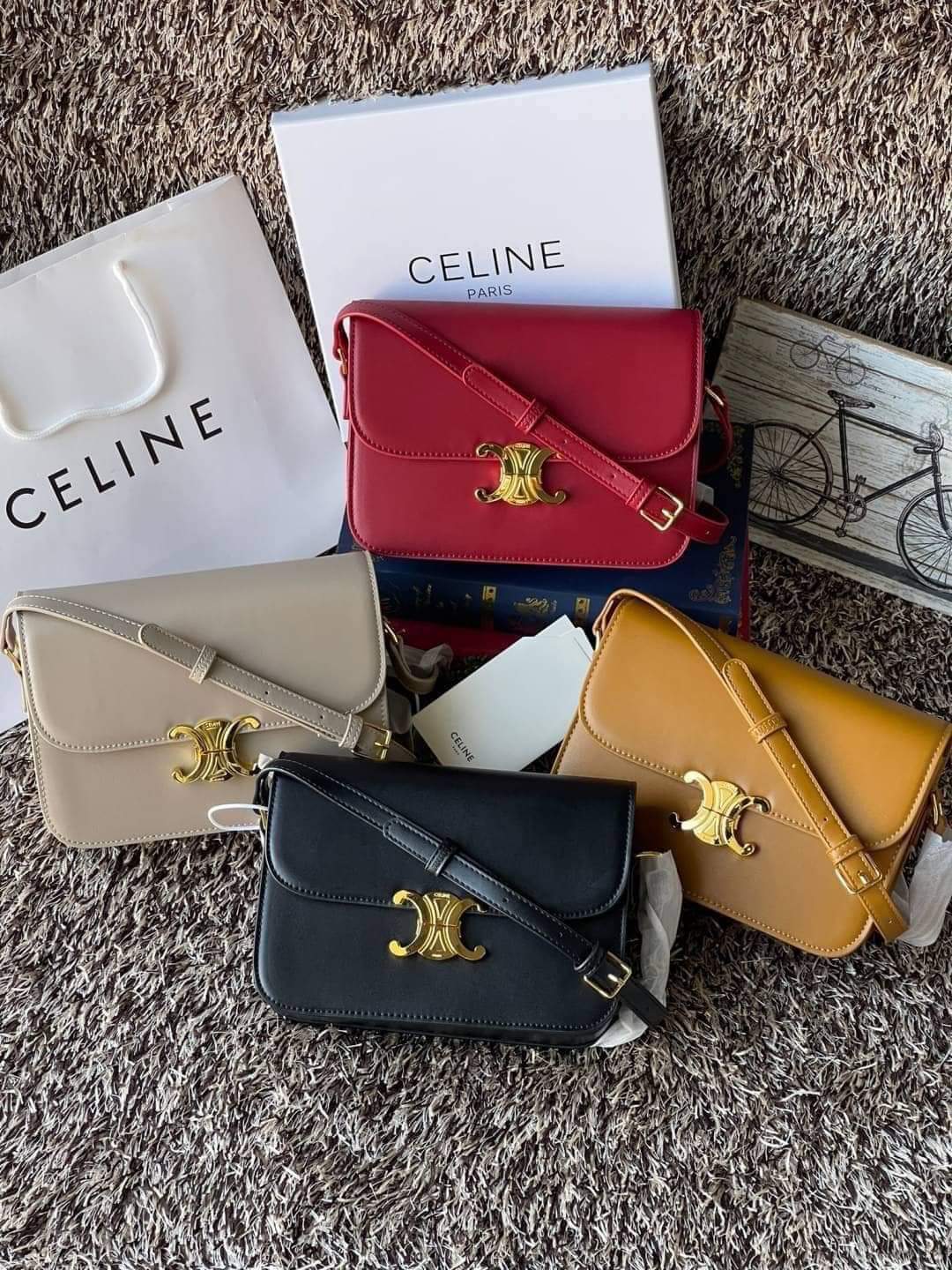 Celine MEDIUM TRIOMPHE BAG (แอดไลน์ก่อนสั่งซื้อ)