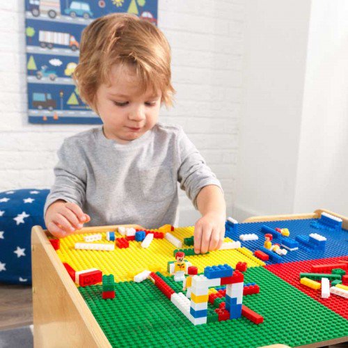 โต๊ะกิจกรรมสำหรับเลโก้พร้อมชุดรถไฟ Kidkraft 2-in-1 Activity Table with LEGO-Compatible Board and Train Set (Natural)