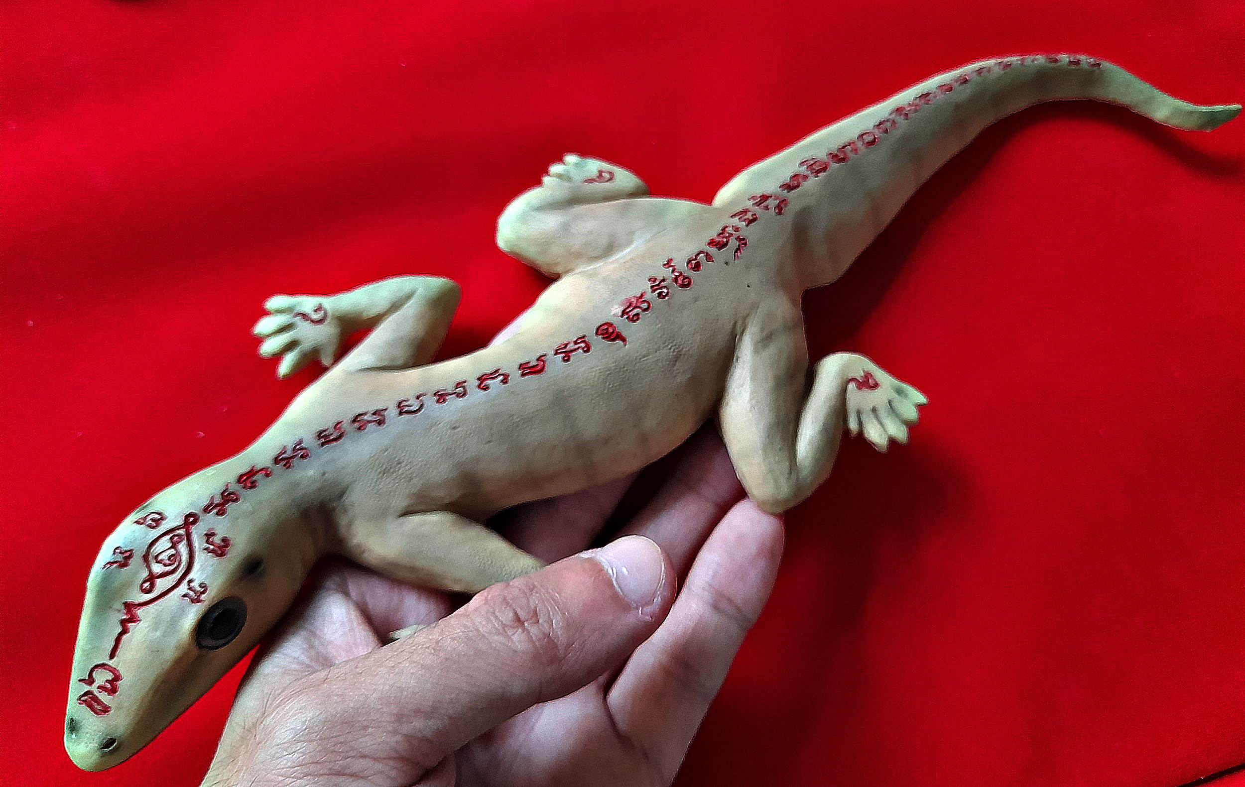 พญา จิ้งจก (ค้าขาย เรียกลูกค้า โชคลาภ เมตตา) (ขนาดใหญ่) เนื้อเรซิ่น (ใต้ฐาน จารยันต์สด) #รับประกันแท้ - หลวงพ่อพิมพ์ (ลูกศิษย์ทัน หลวงพ่อหน่าย วัดบ้านแจ้ง)