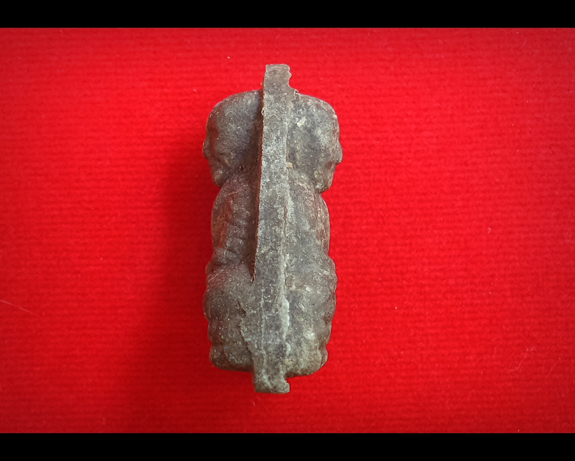 หลวงปู่ทวด 2 หน้า เนื้อผง ขนาดลอยองค์ พ่อครูพระอาจารย์ศิริพงศ์