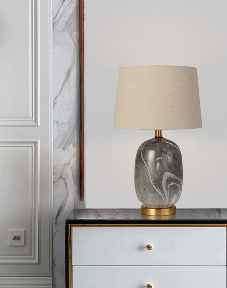 โคมไฟตั้งโต๊ะเซรามิคลายหินอ่อนโป๊ะผ้าสไตล์ยุโรป [RX125]