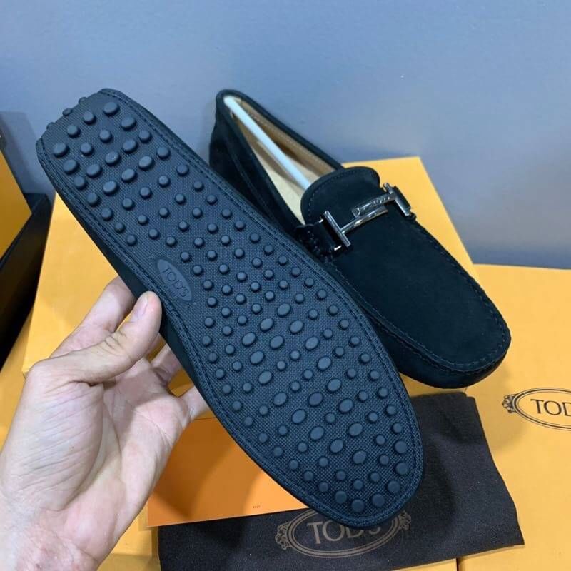 รองเท้า td men loafer ชาย 38-45 สอบถามรุ่นได้ค่ะมีหลายแบบกดดูด้านใน