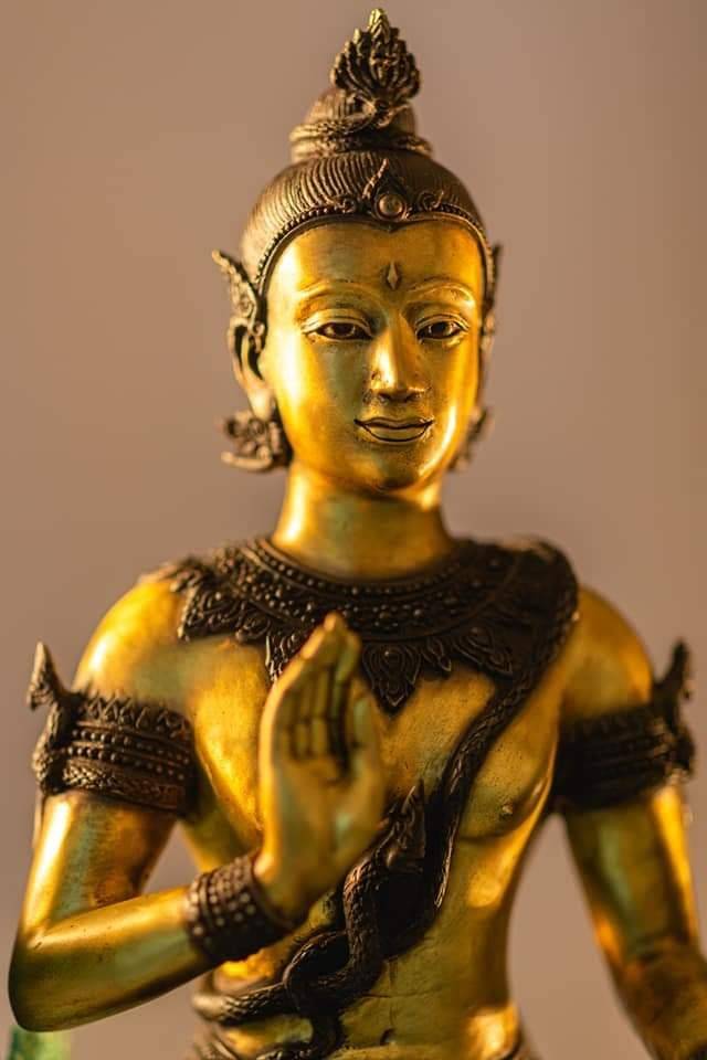 รูปหล่อ พญานาคราชคู่ (ท่านปู่นาคา-ปู่ศรีสุทโธ ท่านยานาคี-ศรีปทุมวัน) นั่งบัลลังก์ เนื้อโลหะทองเหลือง (หน้าตัก 9นิ้ว)