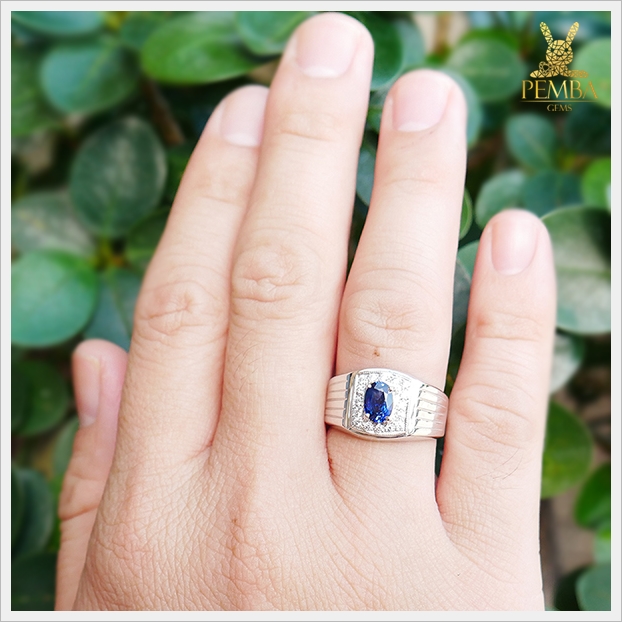 แหวนไพลินแท้ สีน้ำเงินเข้มสวยงาม สัญลักษณ์ของความร่ำรวย แหวนพลอยแท้