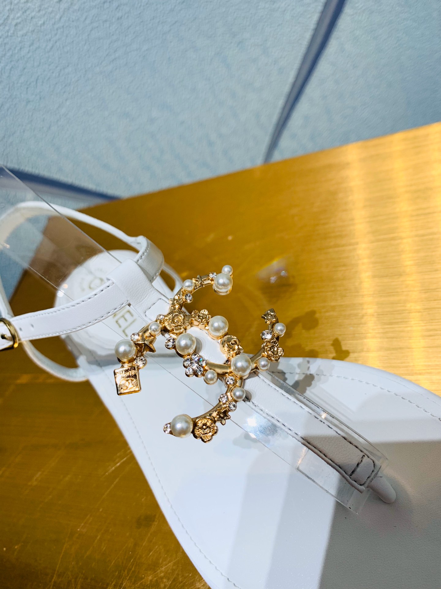 รองเท้าแตะ cn flat sandal แบบรัดส้น ไซส์ 34-40