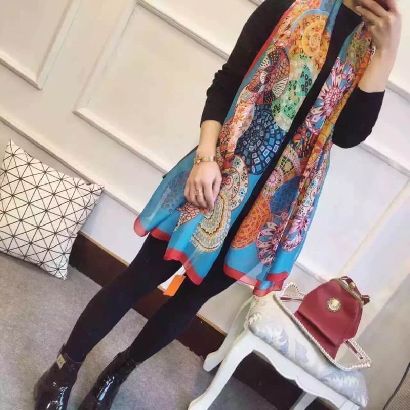 ผ้าพันคอ hm ผ้าคลุมไหล่ hm ปริ๊นลาย สีฟ้า