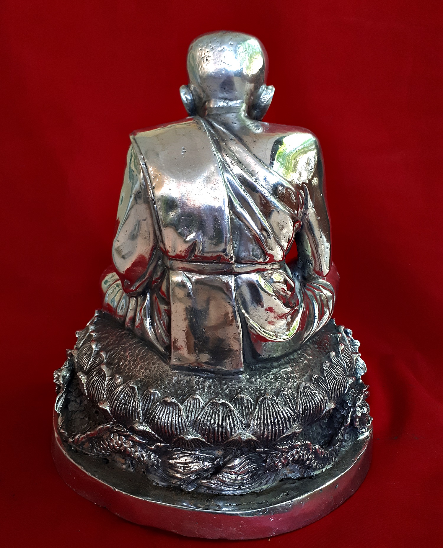 หลวงปู่ทวด องค์ใหญ่ หน้าตัก 9นิ้ว เนื้อเงิน