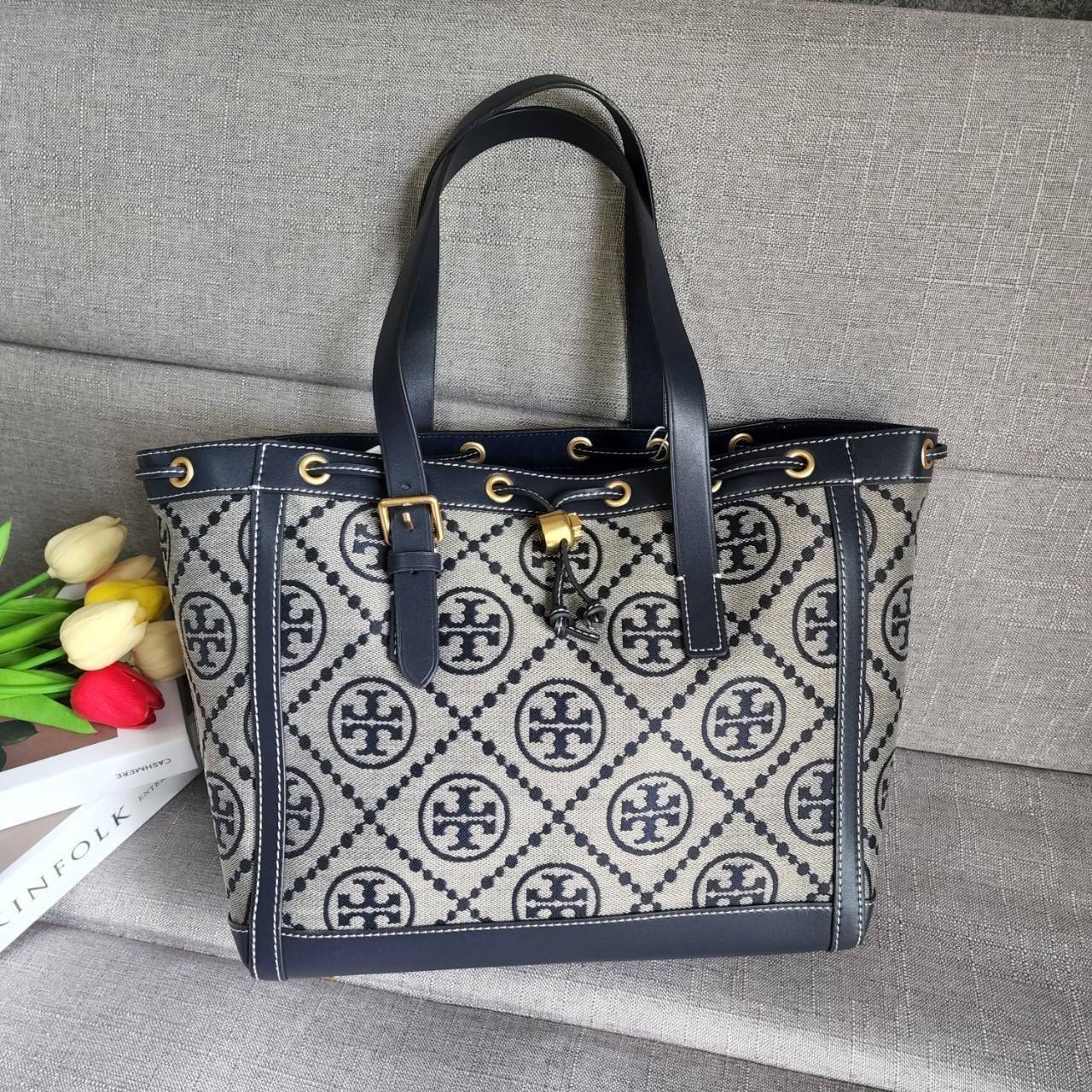 Tory Burch T Small T Monogram Jacquard Tote (แอดไลน์ก่อนสั่งซื้อ)