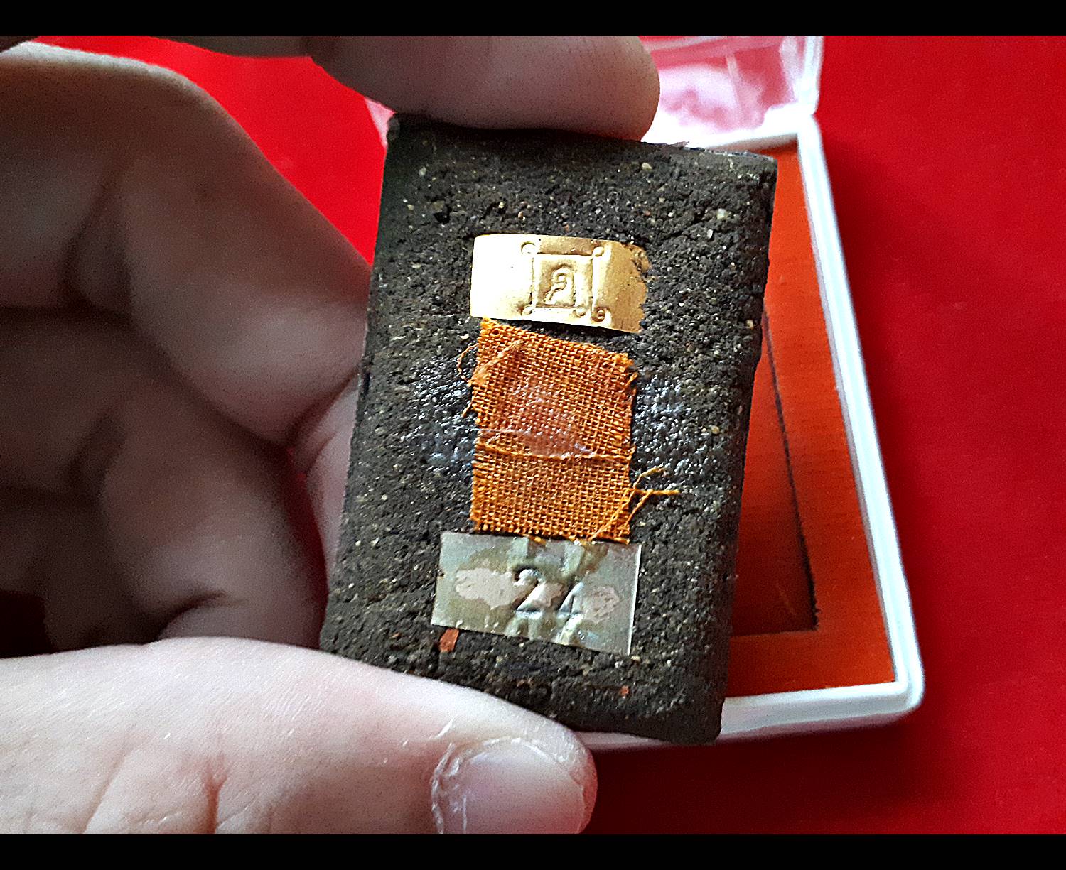 ล็อกเกต หลวงพ่อกวย วัดโฆสิตาราม อุ้มบาตร ปี2559 รุ่น บารมีมหาทาน ๕๙ ศิษย์สร้างถวายบูชาพระคุณ (ชุดกรรมการ อุดมวลสาร แผ่นทอง แผ่นเงิน ตอกเลขตอกโค๊ด) #รับประกันแท้