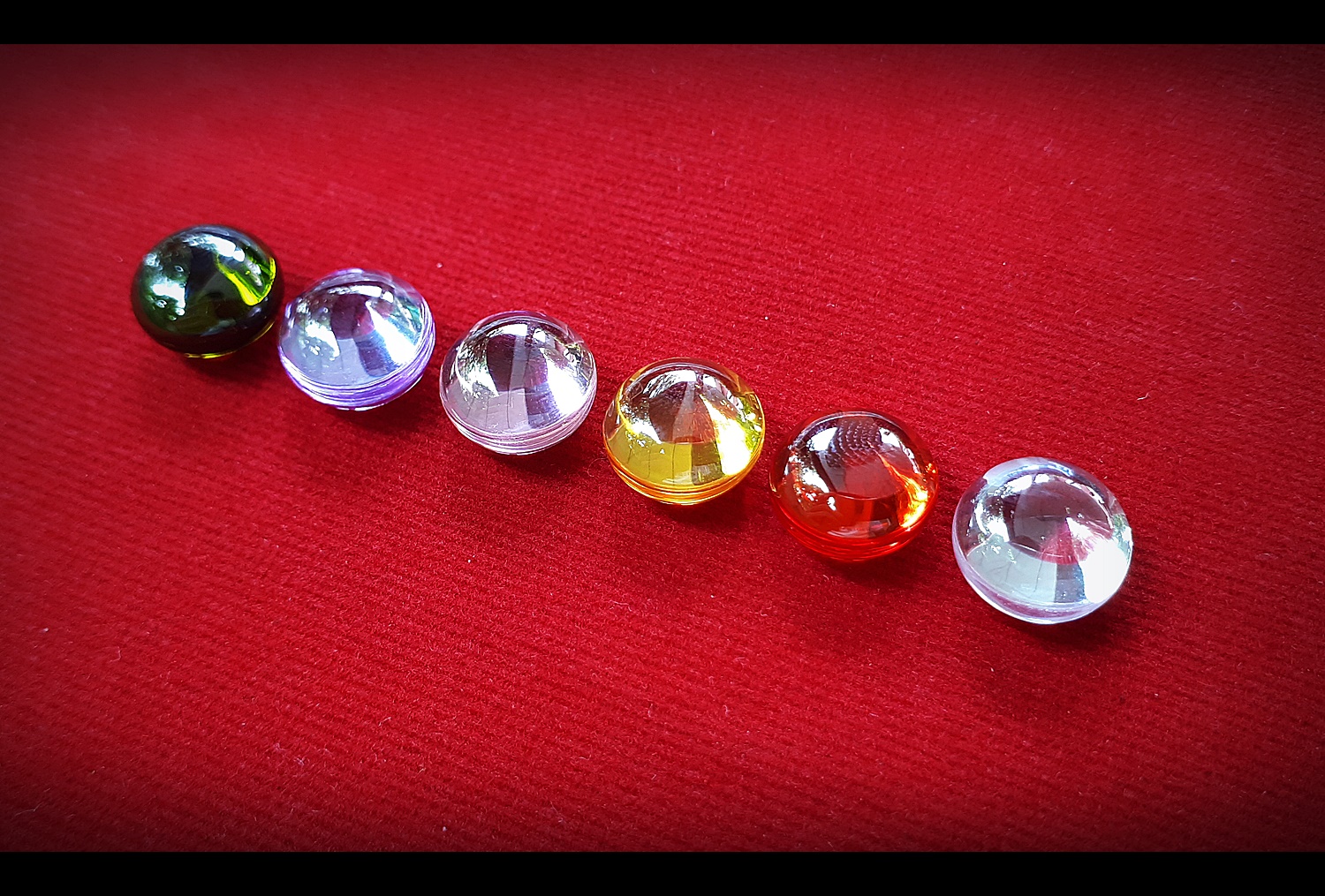 เพรชพญานาค แก้วพญานาค ทรงกระดุมกลม เม็ดขนาดเล็ก