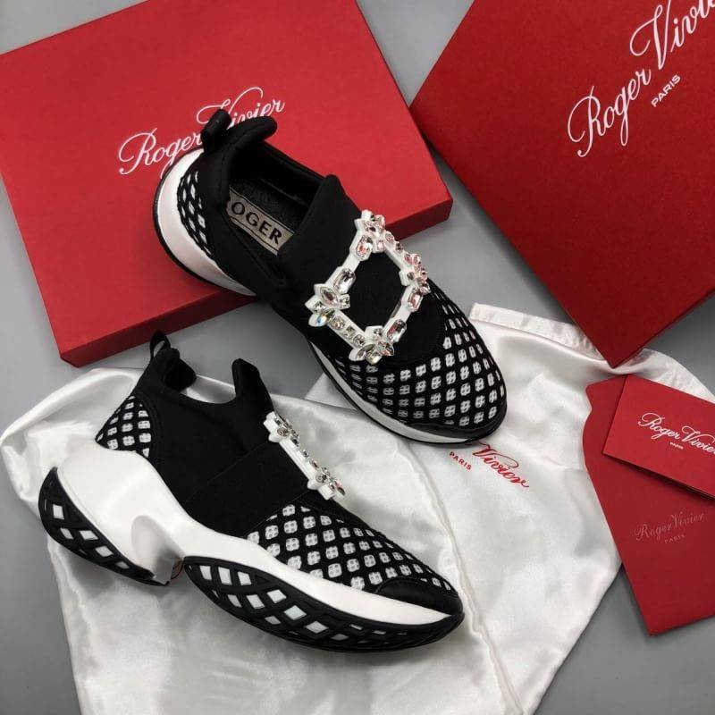 รองเท้าผ้าใบ rv sneakers มีหลายลาย สีขาว เทา ดำ