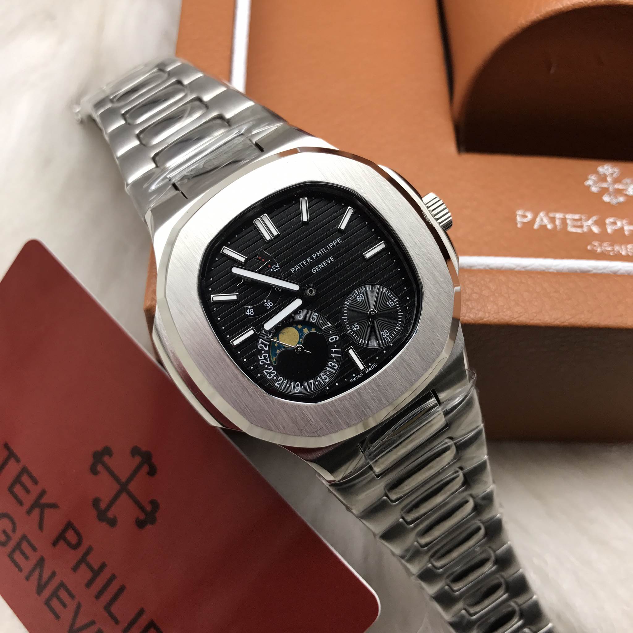 นาฬิกา Patek Philippe Men's Nautilus สายแสตนเลสแท้ หน้าดำ