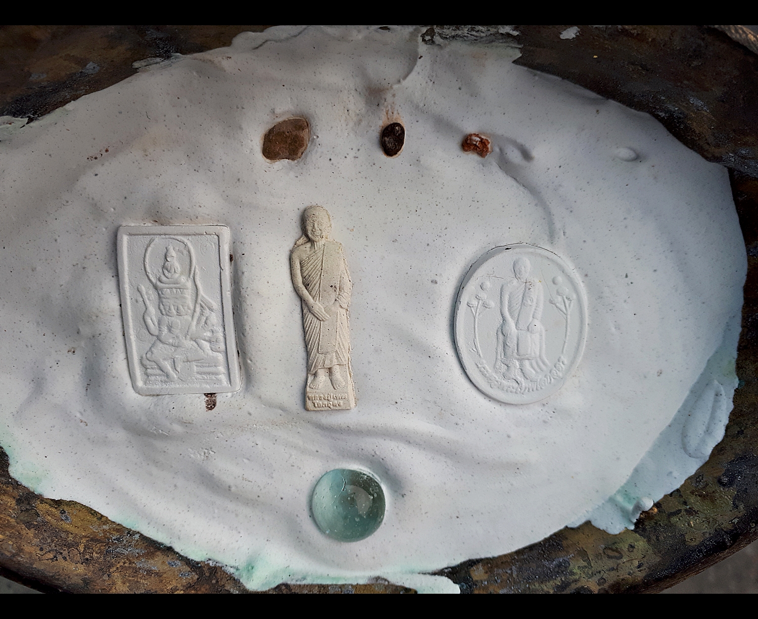 หลวงพ่อเจ็ดกษัตริย์ พระพุทธสิริสัตตราช ( พระบูชา ปางพระนาคปรก ขนาดหน้าตัก 4นิ้ว เนื้อโลหะชนวน รมดำ )