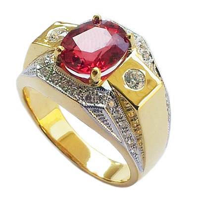 Ruby Man Ring แหวนพลอยแดง ล้อมเพชร ทองคำ YG หนัก 15.318 กรัม พลอยแดง แทนซาเนีย หนัก 3.46 กะรัต เพชรเม็ดใหญ่ 2 เม็ด 0.20 กะรัต เพชรเม็ดเล็ก 38 เม็ด