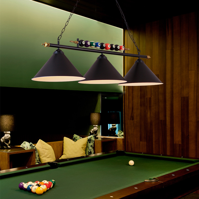 โคมไฟระย้าสไตล์วินเทจอเมริกันไฟ 3 ดวง ยาว 1.2 เมตร โป๊ะโคมทรงกรวยตกแต่งด้วยลูกบิลเลียด [BIC-230901]