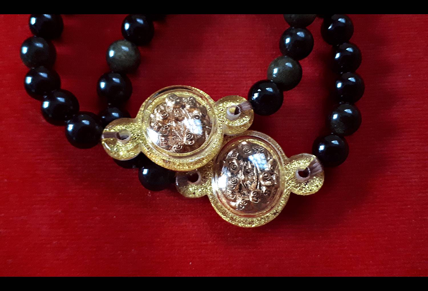 สร้อยข้อมือ+เหรียญศิวลึงค์ (11รุ่ม1) หลัง โยนี (พ่อปู่แม่ย่าให้กำเนิด พลังงานจักรวาล) (ปลุกเสกที่ปราสาทนครวัดและเขาพนมกุเลน) ปี2562 #รับประกันแท้ - หลวงปู่อุดมทรัพย์(พระอาจารย์จ่อย ลูกศิษย์หลวงปู่หมุน วัดบ้านจาน) วัดเวฬุวัน