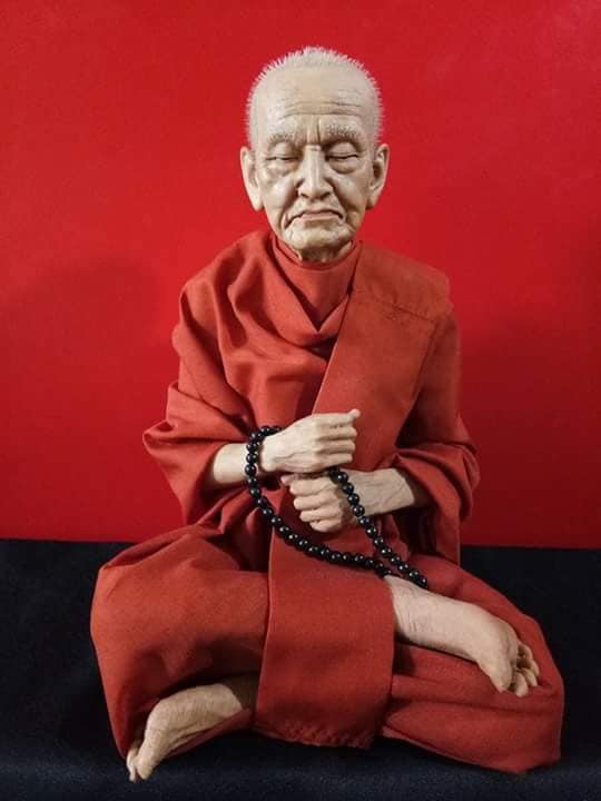 รูปหล่อ หลวงปู่ทวด หลวงปู่สมเด็จโต หลวงปู่มั่น (หน้าตัก9นิ้ว เนื้อเรซิ่น)