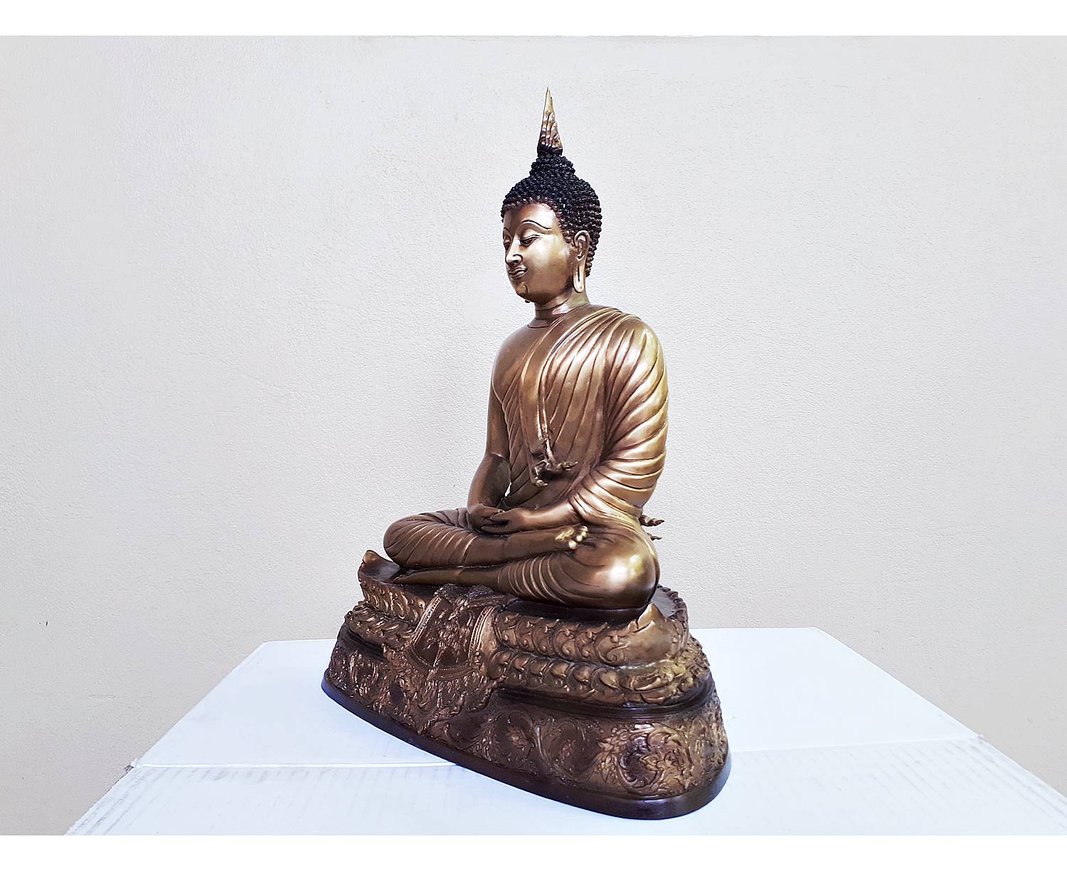 รูปหล่อ พระปัจเจกพระพุทธเจ้า (พระเกศ2แฉก ตามแบบวัดท่าซุง) ฐานด้านหลังยันต์มหาเศรษฐีเงินล้าน เนื้อทองเหลือง ปี2562 (องค์ใหญ่ขนาดบูชา ขนาด หน้าตัก9นิ้ว ฐาน12นิ้ว ลึก7นิ้ว สูง16นิ้ว) - หลวงพ่อเล็ก วัดท่าขนุน