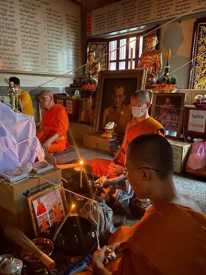 พระกริ่งสะท้านไตรภพ(นเรศวรสะท้านไตรภพ) (ปลุกเสก9พิธี) (#พิธีสะท้านไตรภพ #เสาร์๕ วัดท่าขนุน ปี2563) เนื้อแร่สังขวานรหมื่นยันต์ #รับประกันแท้ - หลวงพ่อเล็ก วัดท่าขนุน